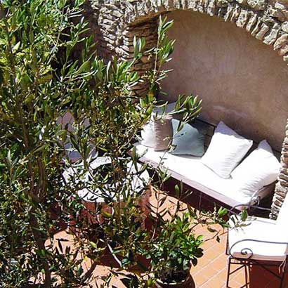 Patioen på Château Mallefougasse