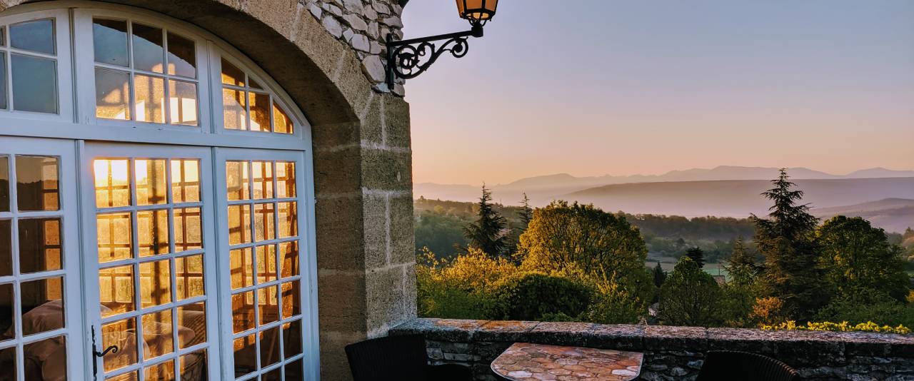 Beliggenhed og tilrejse